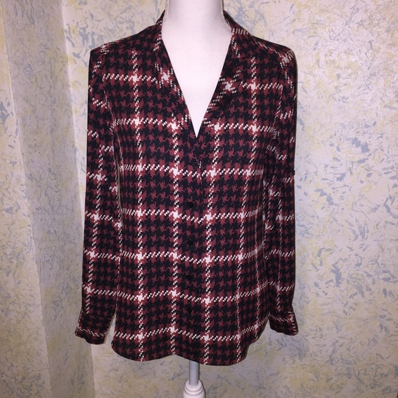 Express XS  Long Sleeve Blouse NWT Red Black Wht - Picture 1 of 5